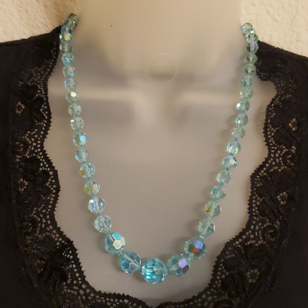 VNTG Stunning Crystal Ice Blue Faceted Bead Necklace